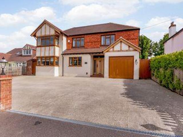 House for sale in Leatherhead, Mole Valley