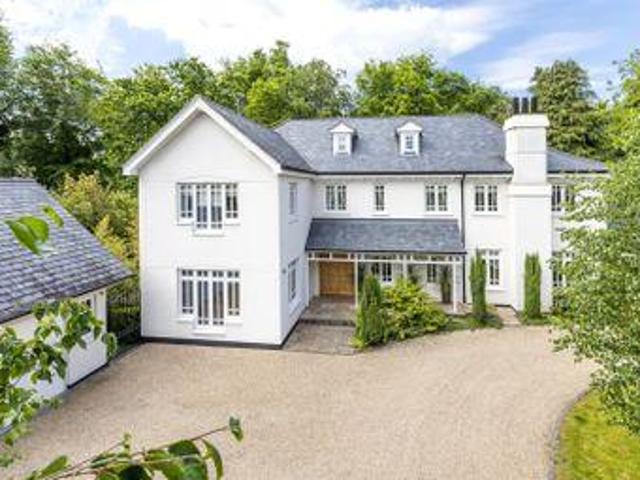 House for sale in Ascot