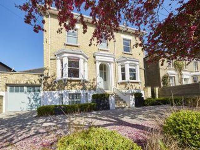 House for sale in Kingston Upon Thames, Greater London