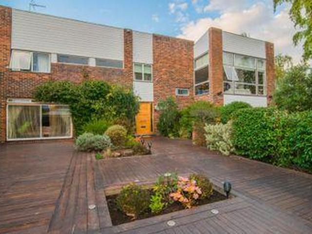 House for sale in Kingston Upon Thames, Greater London
