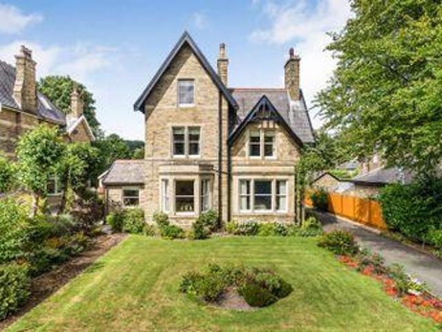 House for sale in Charlesworth, East Midlands