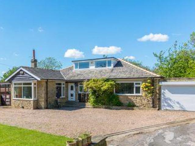 House for sale in Dewsbury, West Yorkshire