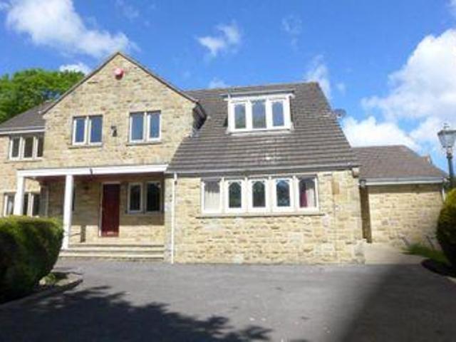 House for sale in Huddersfield, West Yorkshire