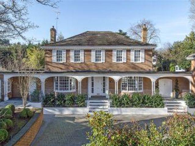 House for sale in Kingston Upon Thames, Greater London