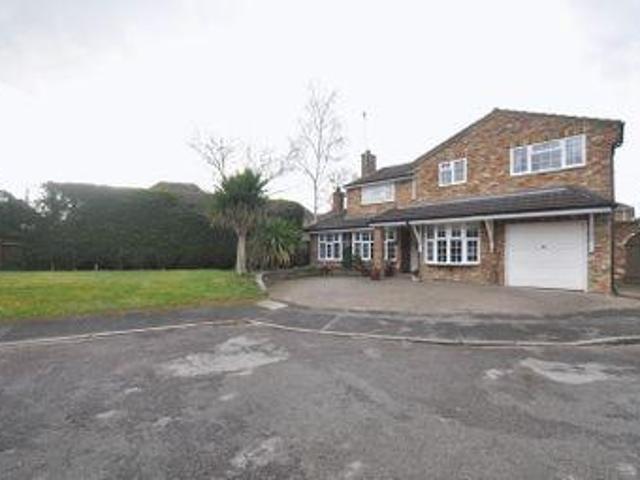 House for sale in Fleet, Hart