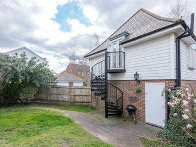 House for sale in Worcester Park, Greater London
