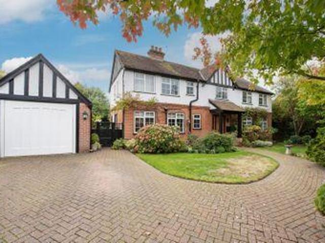 House for sale in Pachesham Park, Surrey