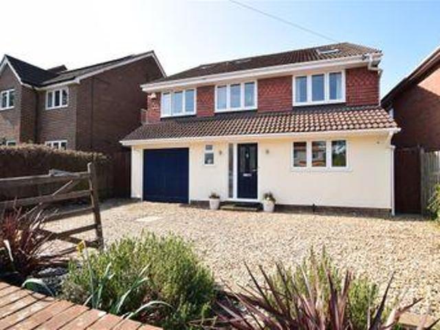 House for sale in Hillview, Surrey
