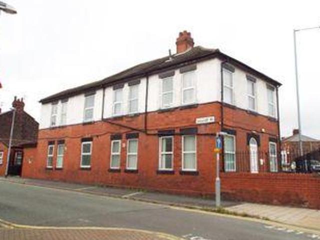 House for sale in Widnes, Liverpool City Region