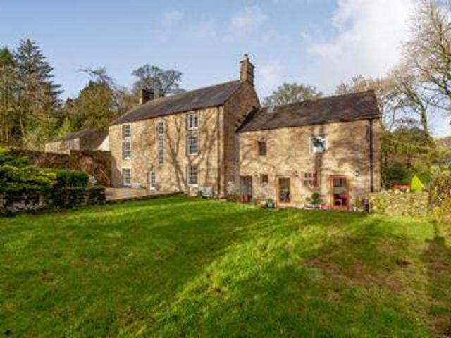 House for sale in Charlesworth, East Midlands