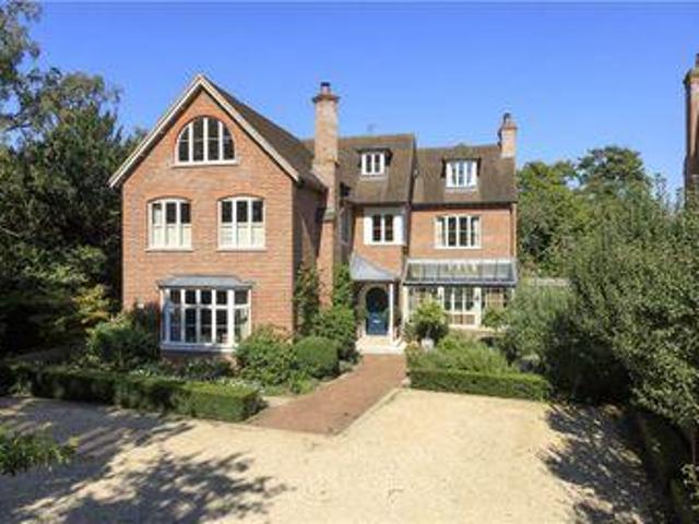 House for sale in Kingston Upon Thames, Greater London