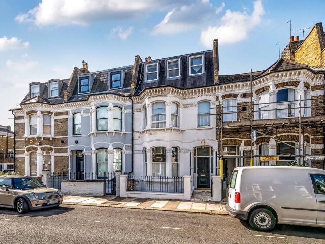 House for rent in Fulham, Cat Hill