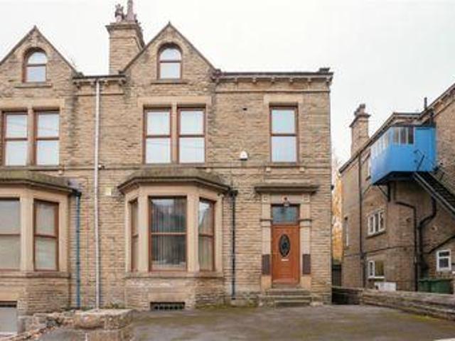 House for sale in Dewsbury, West Yorkshire
