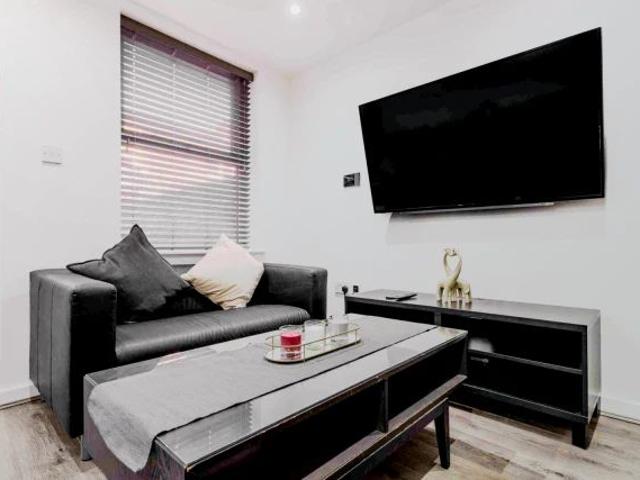 Apartment for rent in Calderstones