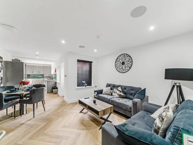 Apartment for rent in Kensington, Calderstones