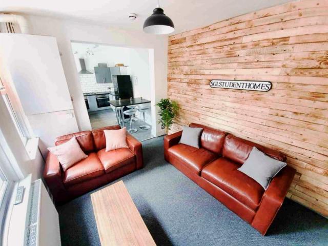 Apartment for rent in Calderstones