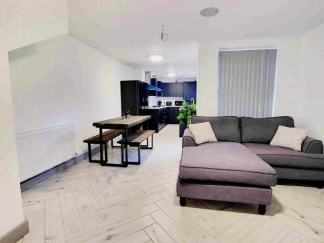 Apartment for rent in Calderstones