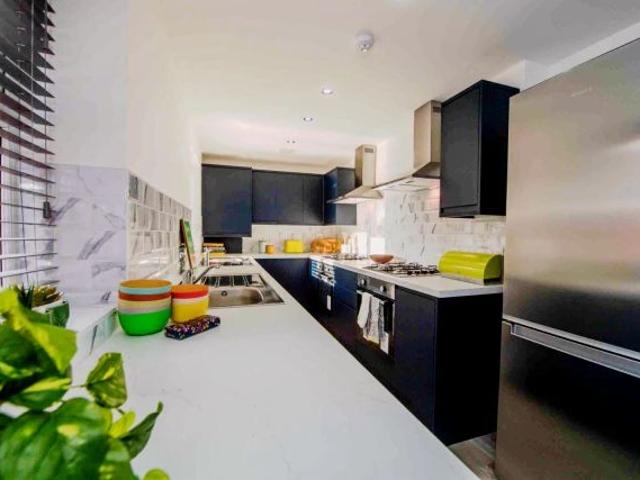 Apartment for rent in Calderstones