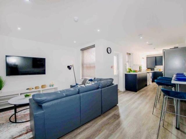 Apartment for rent in Calderstones