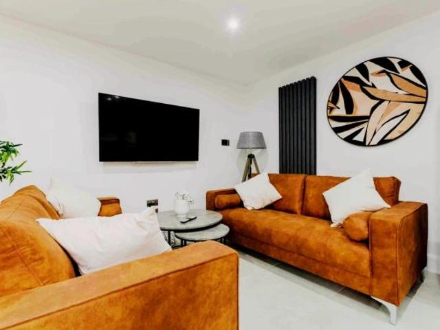 Apartment for rent in Calderstones
