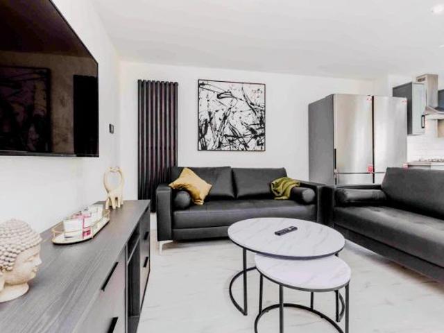 Apartment for rent in Calderstones