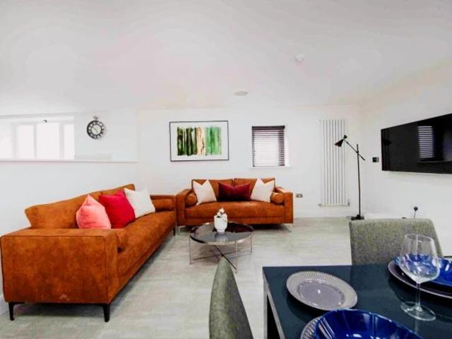 Apartment for rent in Calderstones