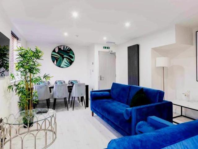 Apartment for rent in Calderstones