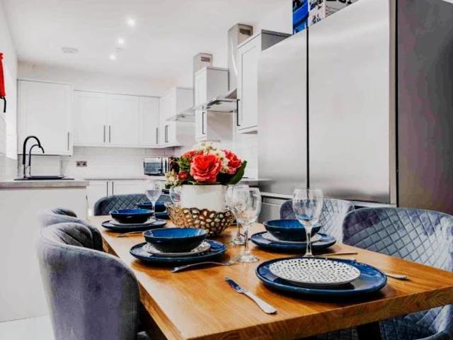 Apartment for rent in Calderstones
