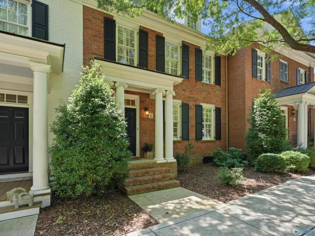 Townhouse for sale in Huntsville, Alabama