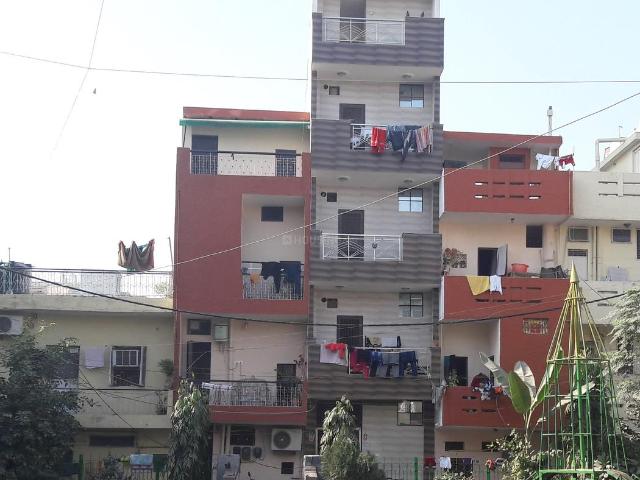 Flat for sale in West Delhi, Deri
