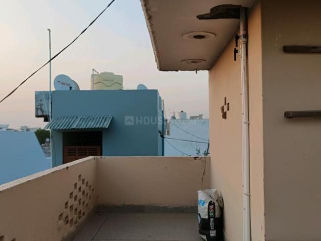 Flat for sale in North Delhi, Deri