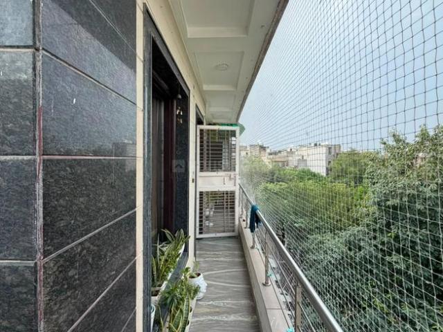 Duplex for sale in West Delhi, Deri