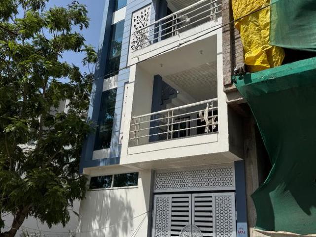 Duplex for sale in Madya