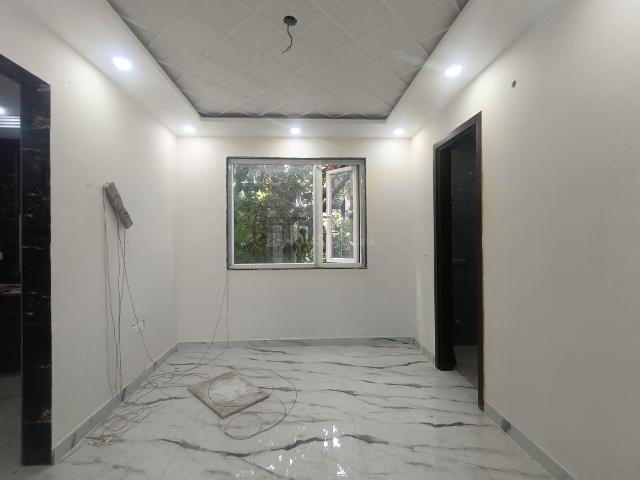 Flat for sale in West Delhi, Deri
