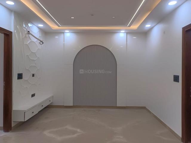 Flat for sale in North West Delhi, Deri