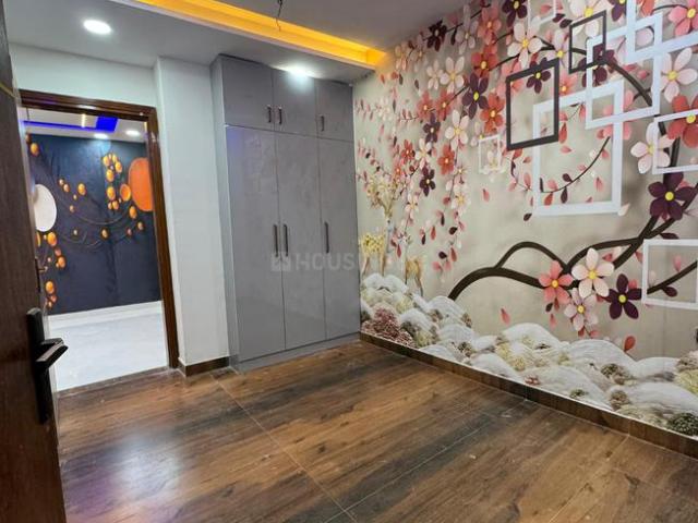 Flat for sale in North West Delhi, Deri