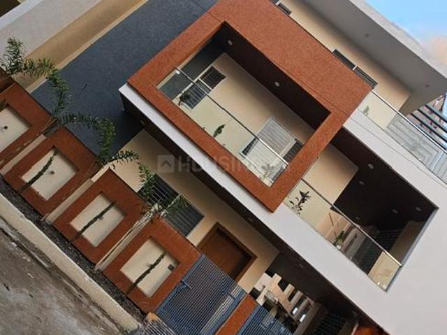 House for sale in Madya