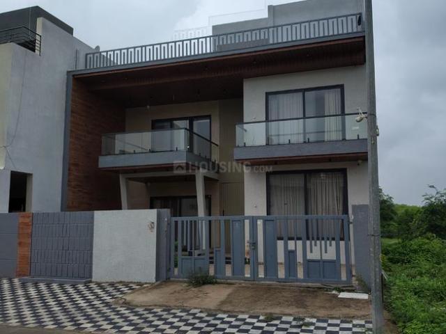 House for sale in Madya