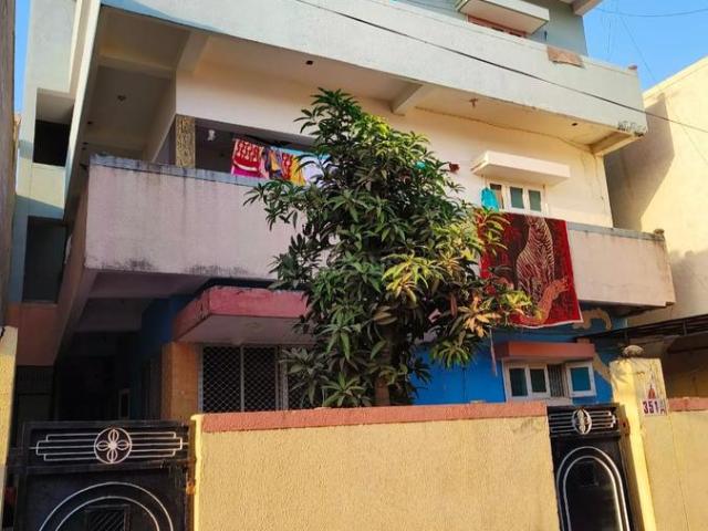 House for sale in Ambavadi, Gujarat