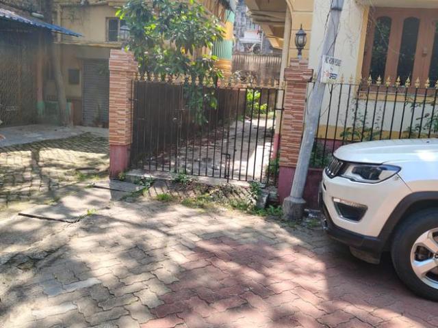 House for sale in Calcutta, West Bengal