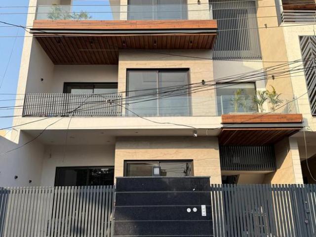 House for sale in Zirakpur, Punjab
