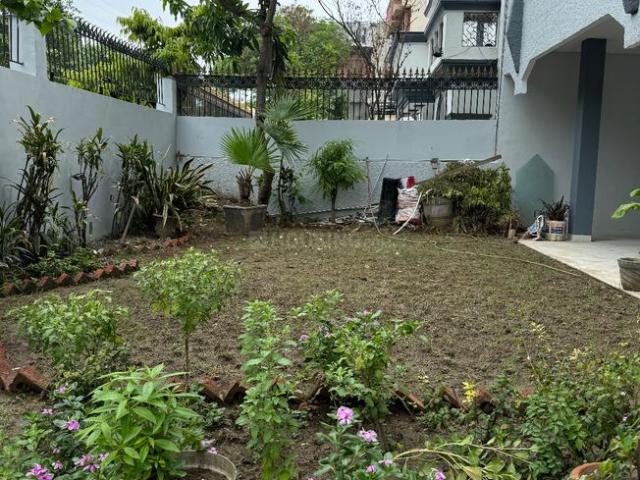 House for sale in East Delhi, Deri