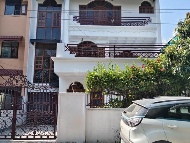 House for sale in Hariana