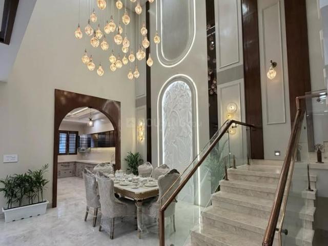 House for sale in Hariana