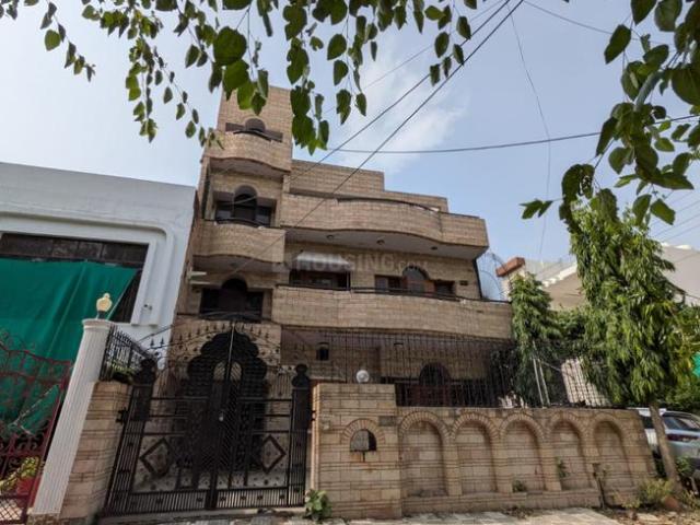 House for sale in Hariana