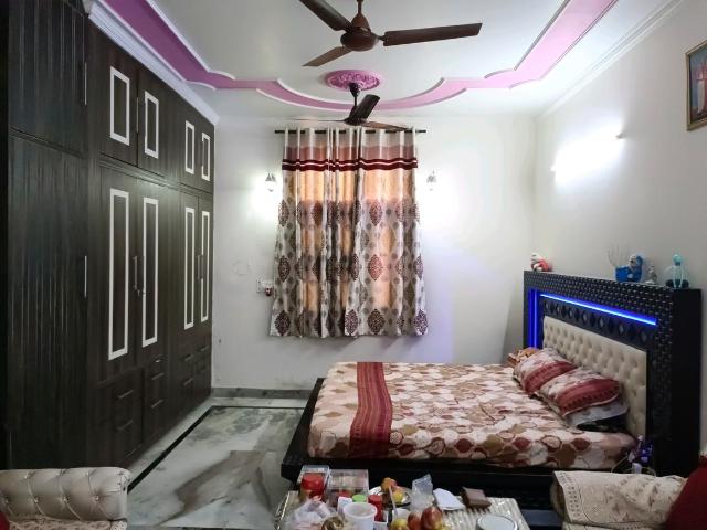 House for sale in North West Delhi, Deri