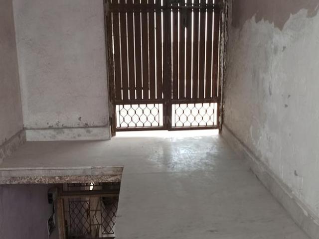 House for sale in West Delhi, Deri