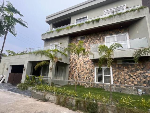 Villa for sale in Madya