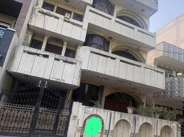 Villa for sale in West Delhi, Deri