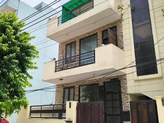 Villa for sale in Hariana